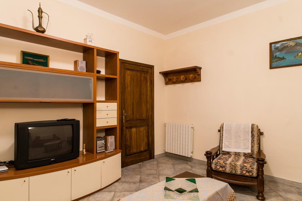 Villa Zibaldone, Vivi Il Giardino In Citta! 卢卡 外观 照片
